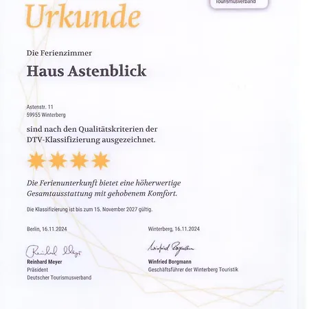 Konukevi Haus Astenblick 3*